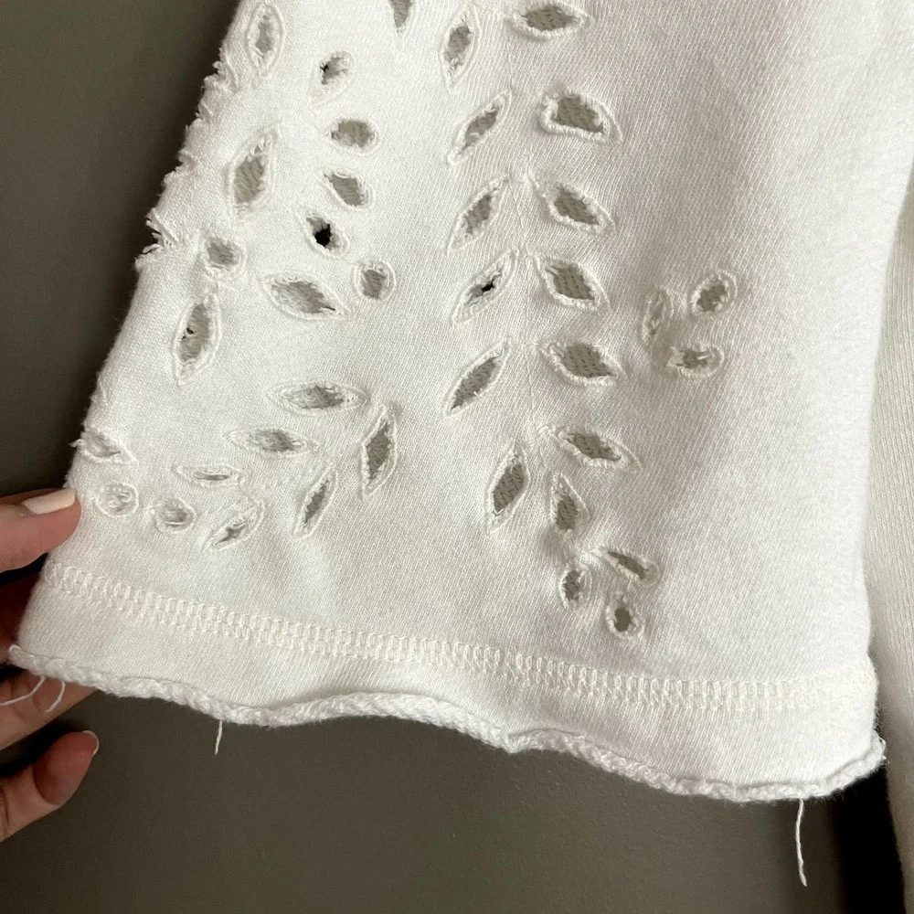 Free People Crumpette Cutwork Print Top Size XS Ivory Cropped Sweatshirt‎ Eyelet
